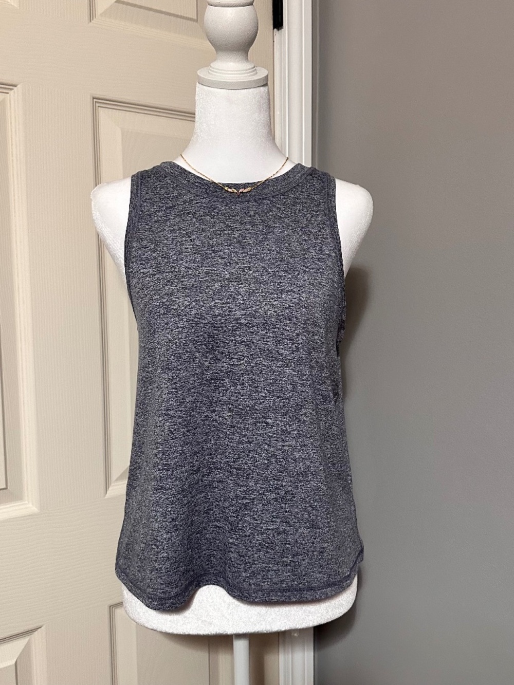 Athleta y2k athletic sports sleeveless gray blue top